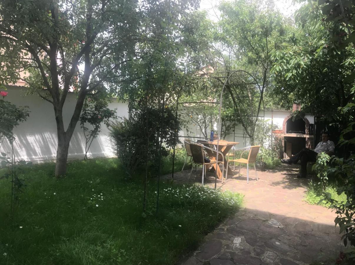 Spacious And Cozy 3bd+terrace Couples Apartment *