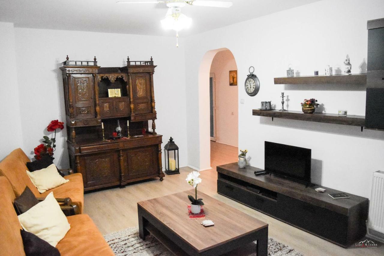 Apartment Spacious And Cozy 3bd+terrace Couples